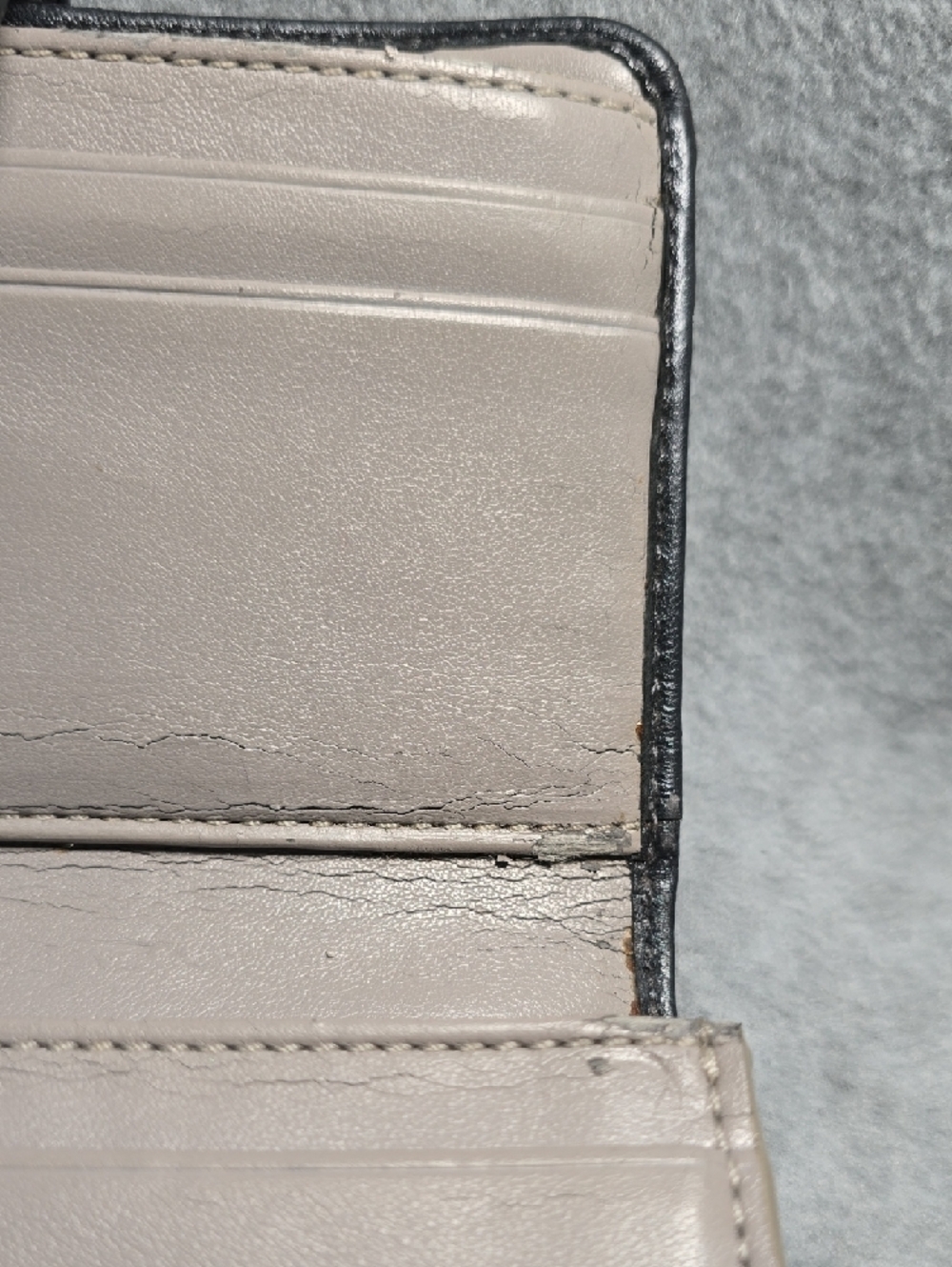 Coach Vintage Signature Canvas Pleated Leather Flap Bifold Wallet - Picture 11 of 16